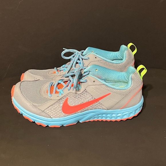 Nike sneakers - Picture 1 of 5
